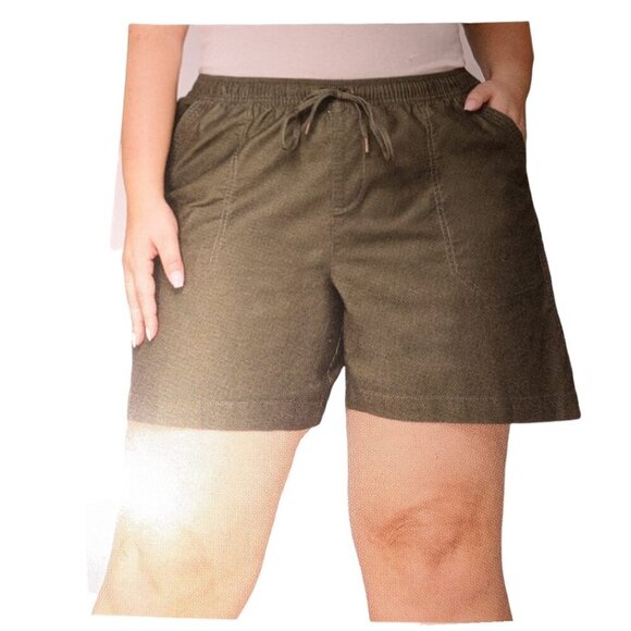 NEW Tahari Shorts | Green - Picture 1 of 5